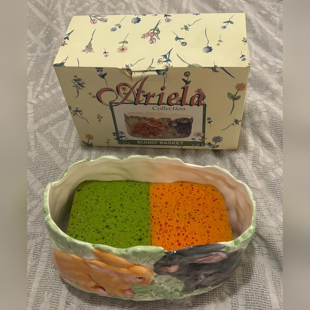 Ariela Collection Easter Bunny Ceramic Basket